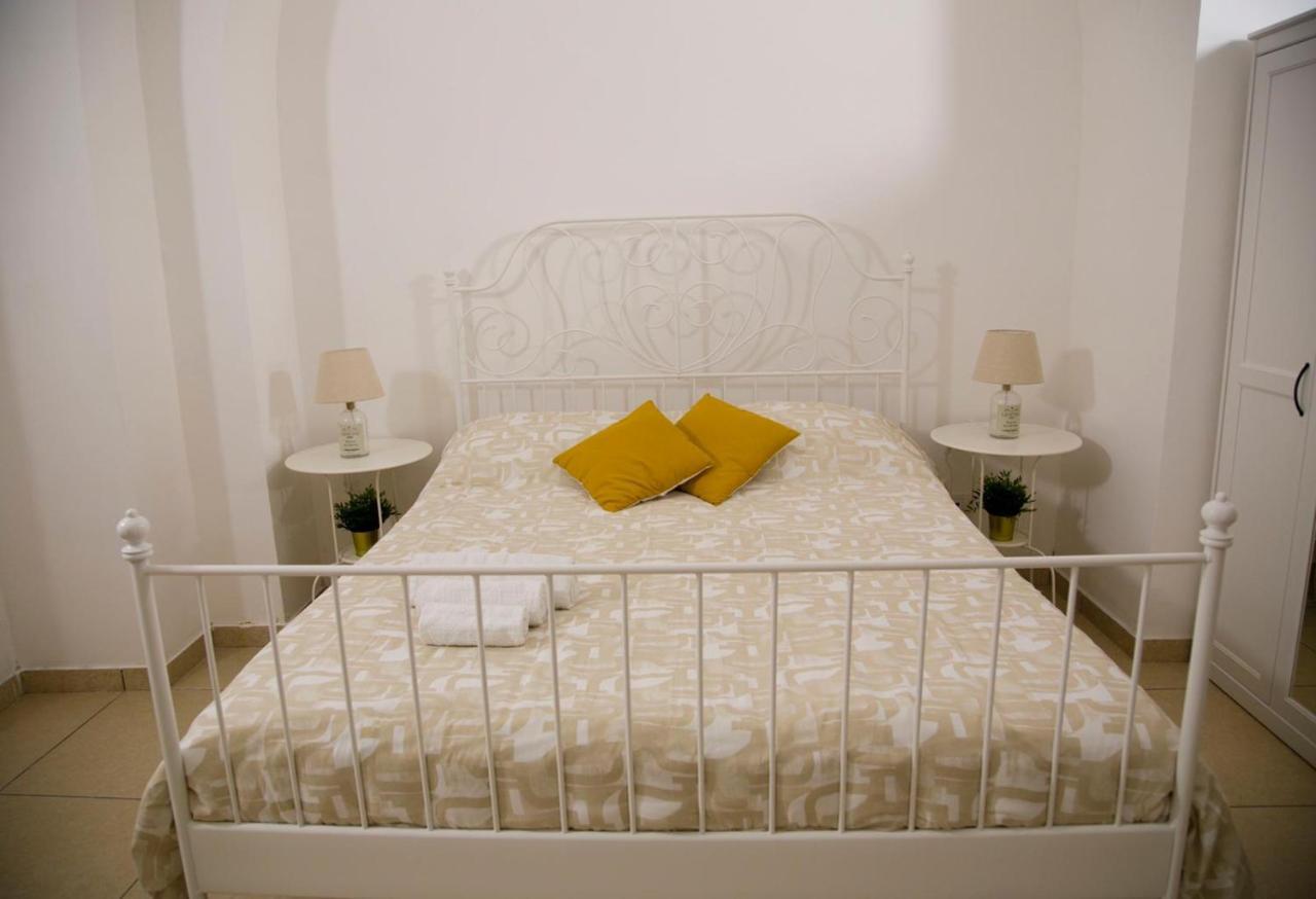Agathe Guest House Катания Экстерьер фото