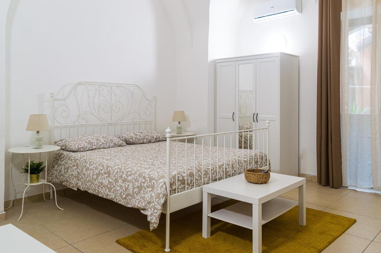 Agathe Guest House Катания Экстерьер фото